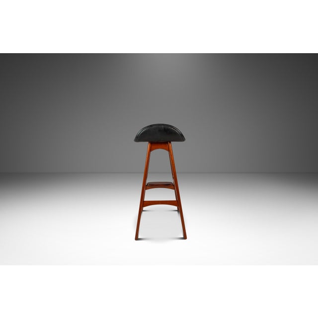 1960s Set of Two ( 2 ) Mid-Century Danish Modern Model Od-61 Counter Height Bar Stools Attributed to Erik Buch for o.d. Mobler, Denmark, 1960's For Sale - Image 5 of 18