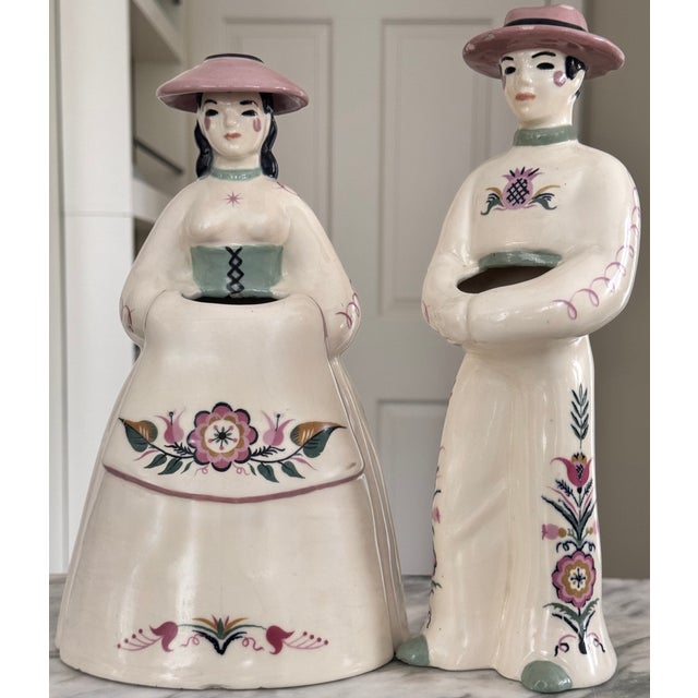 1930’s Weston Ware, California Plantation Couple Vase Pair - Set of 2 For Sale - Image 11 of 13