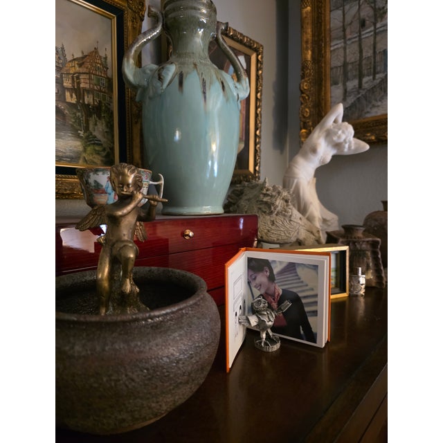 Animal Skin Hermes Pocketbook Size Instruction Manuel With Photos on How to Wear/Tie a Hermes Scarf For Sale - Image 7 of 14