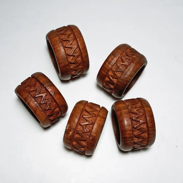 Set of 5 vintage carved teak wood napkin rings. Hand crafted in India. Unique zigzag carved design. Excellent vintage...