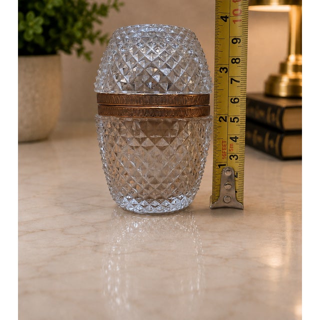 Gold 1930s Vintage French Baccarat Style Pressed Glass Table Lighter W/Hinged Lid 4" For Sale - Image 8 of 8