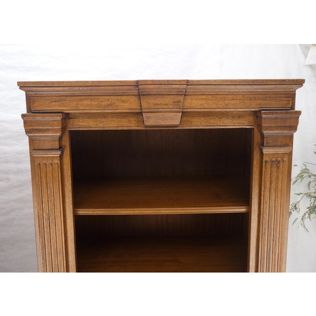 Bloomingdale's Pair of Super Fine Federal Style Frutiwood Bokcases by Bloomingdale's Italy MINT For Sale - Image 4 of 16