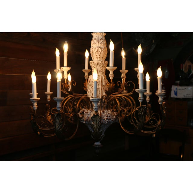 1970s Italian 18-Light Carved Wood & Gilt Metal Chandelier For Sale - Image 16 of 18