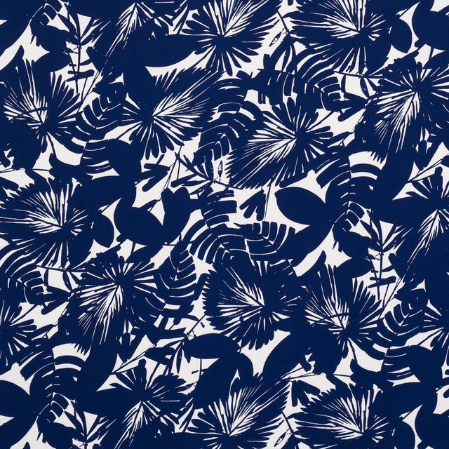 SAMPLE - Schumacher x Trina Turk Palisades Palm Print Indoor/Outdoor Fabric In Indigo For Sale