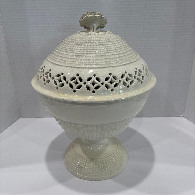 18th Century Antique 18th Century George III Creamware Covered Footed Bowl, Compote or Centerpiece With Flower Finial For Sale - Image 5 of 17