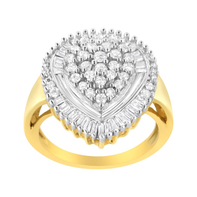 Contemporary 10K Yellow Gold 1.0 Cttw Round and Baguette Cut Diamond Oval Shaped Cluster Ring (I-J Color, I1-I2 Clarity) - Size 6 For Sale - Image 3 of 7