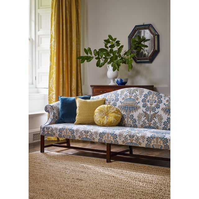 With its origins dating back to mid-18th century at Temple Newsam, Long Gallery has been reborn in an abundant wool and...