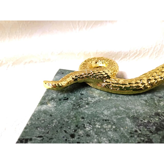 Dark Green 1990s Art Deco Michael Aram Brass Snake Grazing Board Verde Guatemala Green Marble Cheese Charcuterie Tray Serpent Art Deco Hollywood Regency Platter For Sale - Image 8 of 13