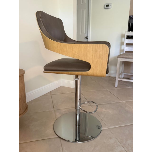 Italian Set of 4 - I4Mariani Silhouette Bar Stools | Italian Designer | Leather, Oak, Chrome For Sale - Image 3 of 6