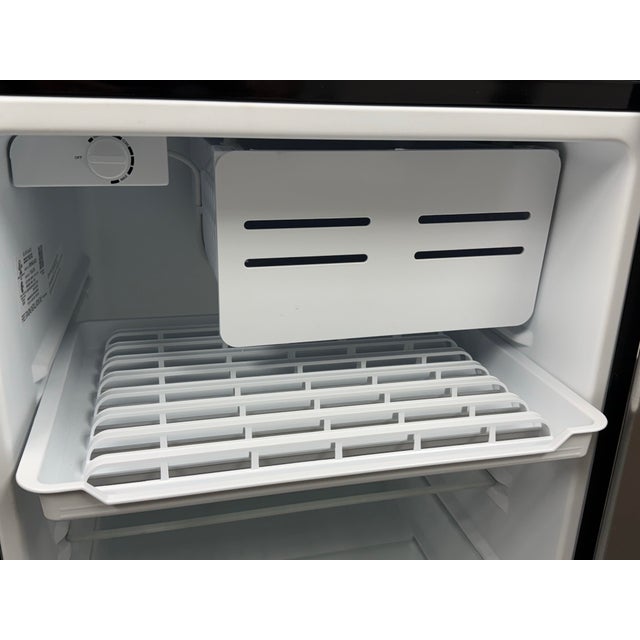 Black Ge Appliances Undercounter Refrigerator For Sale - Image 8 of 12