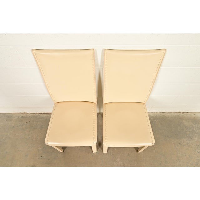 1980s Mario Bellini Style Italian Modern Cream Leather Wrapped High Back Side Chairs or Dining Chairs, Pair For Sale - Image 5 of 14