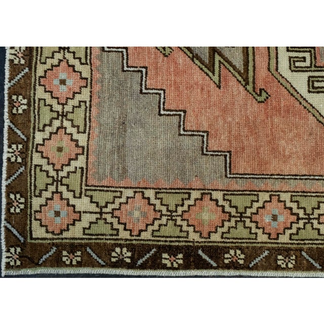 Turkish Turkish Vintage Rug 3'3" x 5'8" #16028 For Sale - Image 3 of 8