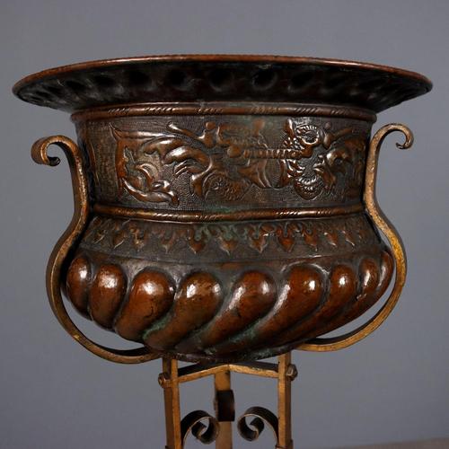 Italian Planter Tripod in Wrought Iron For Sale - Image 4 of 7