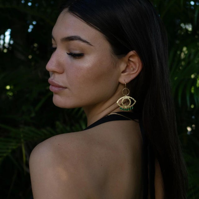 Step into the mystical allure of ancient Egypt with our Cleopatra’s Eye Green Jade Gold Earrings. Inspired by the...