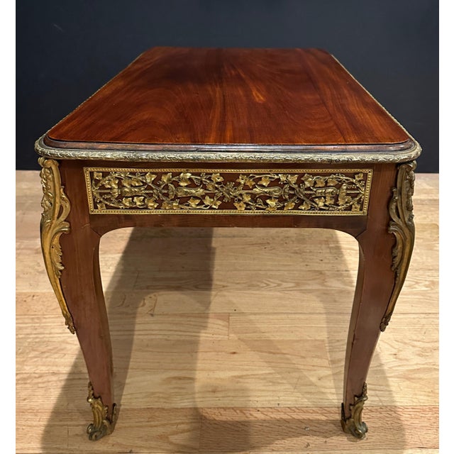 Antique French Gilt Bronze Mounted Louis Xv–xvi Transitional Low Table For Sale In New York - Image 6 of 7