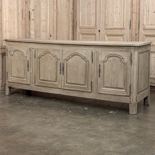 18th Century Country French Louis XIV Buffet in Stripped White Oak For Sale - Image 4 of 18