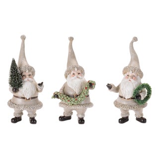 Rustic Santa Figurines with Tree and Wreath (Set of 3) For Sale