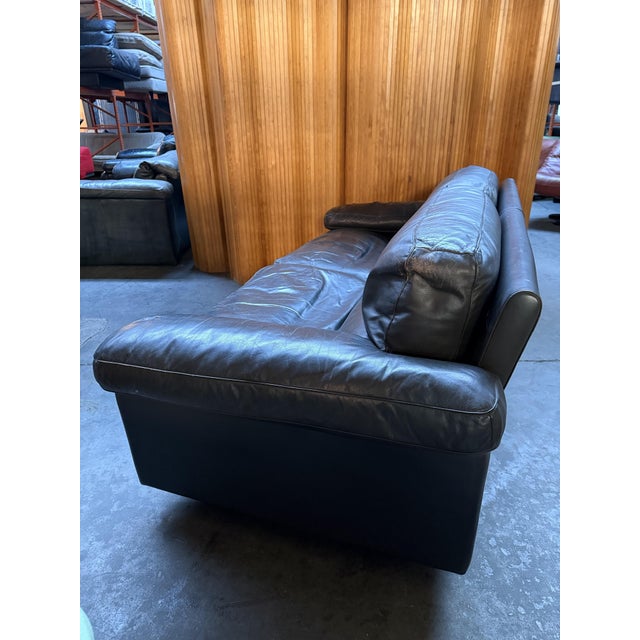 Italian Modern Sofa by Tito Agnoli for Poltrona Frau, 1980s For Sale - Image 6 of 9