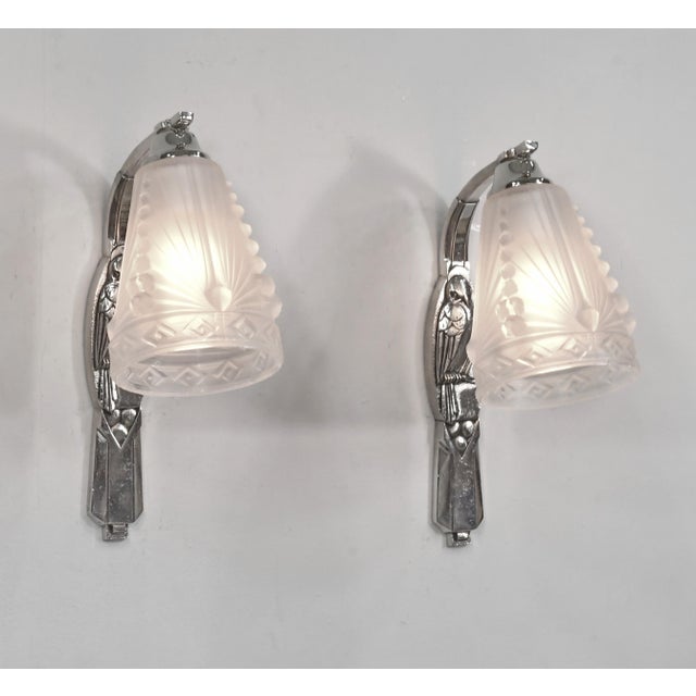 Charles Schneider Schneider Pair of French Art Deco Tulip Shade Wall Sconces, Birds Motif - 1930s For Sale - Image 4 of 7