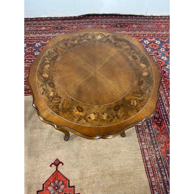 1980s 1980s Karges French Provincial Style Carved and Inlaid Side Table For Sale - Image 5 of 8