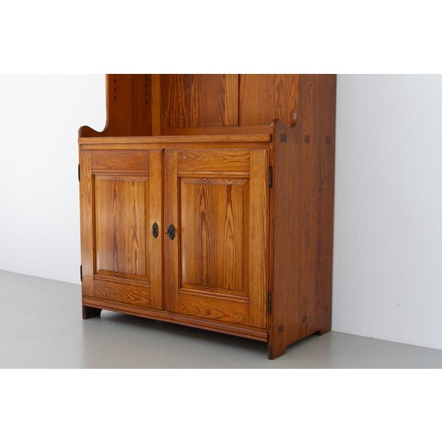 Antique Oregon Pine Bookcase by Martin Nyrop for Rud Rasmussen, Denmark, 1905 For Sale - Image 16 of 18