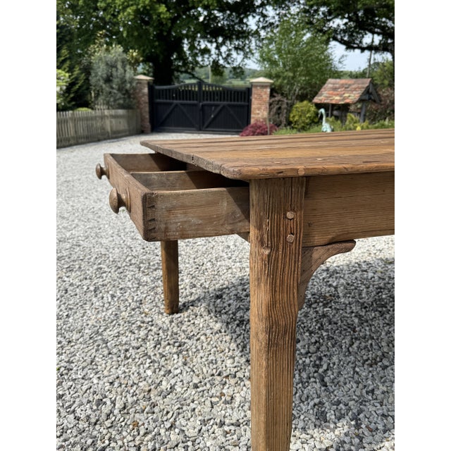 French Provincial Pine Harvest Table with Drawers, 19th Century For Sale - Image 4 of 7