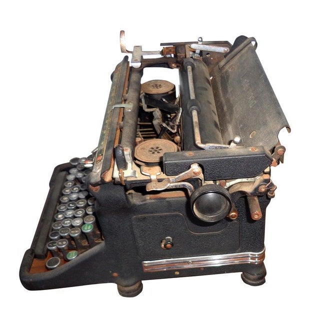 Underwood ” Vintage manual typewriter The Underwood Typewriter Company was a manufacturer of typewriters headquartered in...