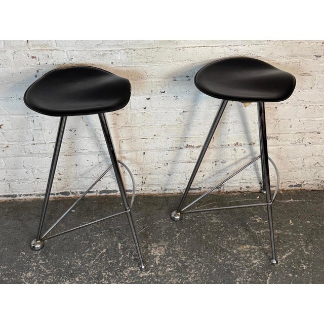 Pair of Vintage Modern Chrome Bar Stools For Sale - Image 4 of 9