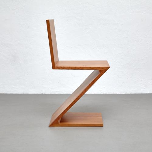 Zig Zag Chair by Gerrit Thomas Rietveld for Cassina For Sale - Image 6 of 12