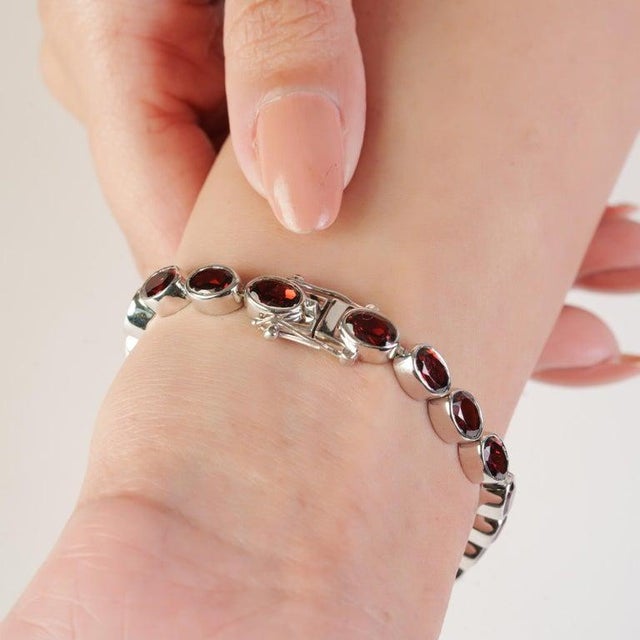 Natural Oval Cut Deep Red Garnet Stackable Tennis Bracelet in 925 Sterling Silver For Sale - Image 4 of 11