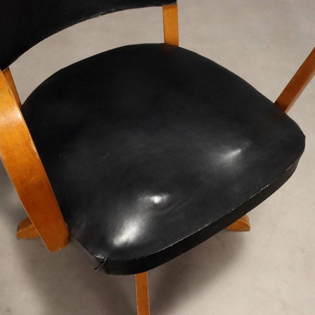 Vintage Swivel Chair in Wood and Leatherette, Italy, 1950s For Sale - Image 4 of 12