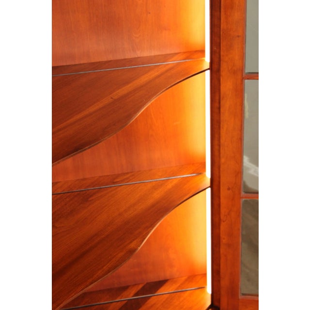 1980s 1980s Henkel Harris Georgian Style Cherry Corner Cabinet For Sale - Image 5 of 13