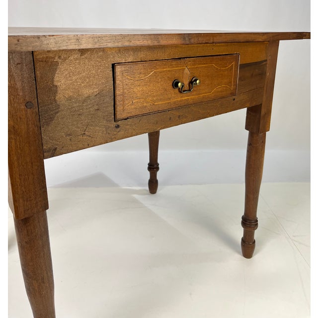 Wood 19th Century Southern Federal Inlaid Walnut & Yellow Pine Tavern Table For Sale - Image 7 of 17