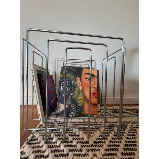 1980s Paper Collector Magazine Rack in Chrome-Plated Steel by Willi Glaeser for TMP, Switzerland, 1989 For Sale - Image 5 of 9