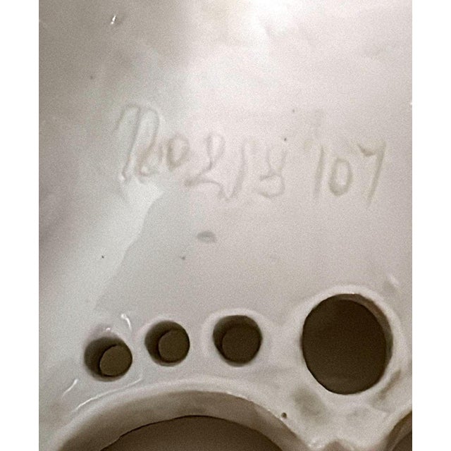 Mid 19th Century Napoléon III Style French Polychrome Porcelain Figurine by Porcelaine De Paris For Sale - Image 15 of 18