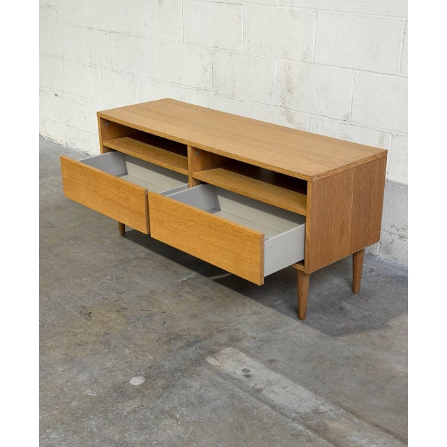 Vintage Danish Modern Oak Media Console / Low Tv Stand With Drawers For Sale - Image 4 of 10
