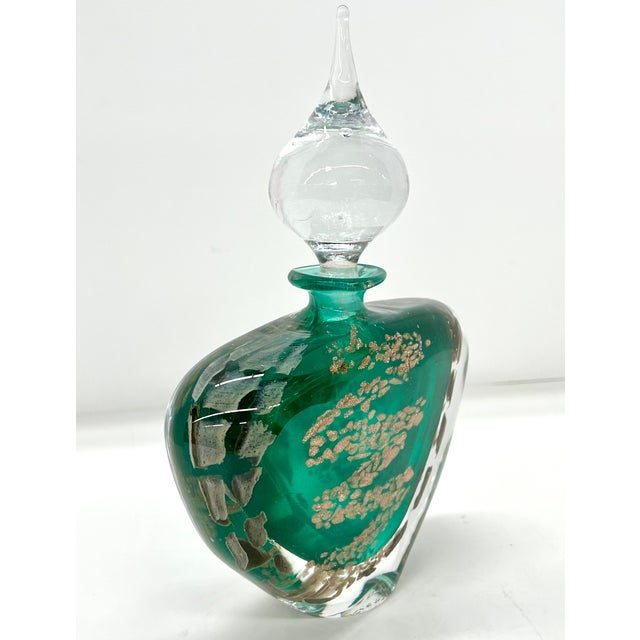 Mid-Century Modern Vintage Mid Century Emerald and Gold Hand Blown Art Glass Perfume Bottle With Clear Glass Stopper For Sale - Image 3 of 7