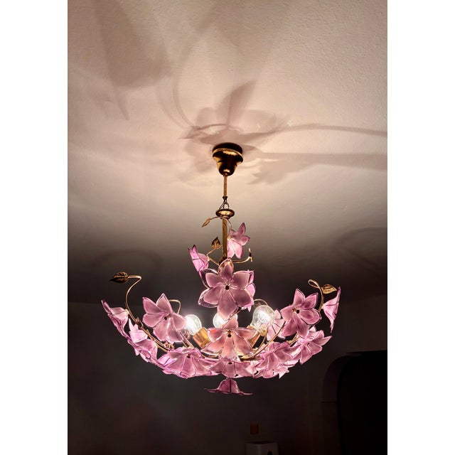 1980s Italian Style Hand-Painted Pink and Purple Murano Glass Floral Chandelier - 4-Light⁠ For Sale - Image 11 of 18