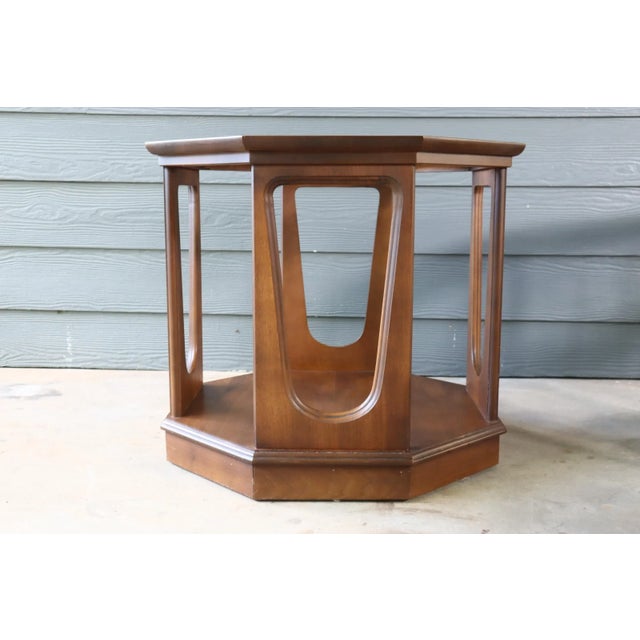 Brown Vintage Mid Century Pair of Octagon Side Table by Bassett Broyhill Brasilia Style 60's Retro Atomic Glass Top For Sale - Image 8 of 12