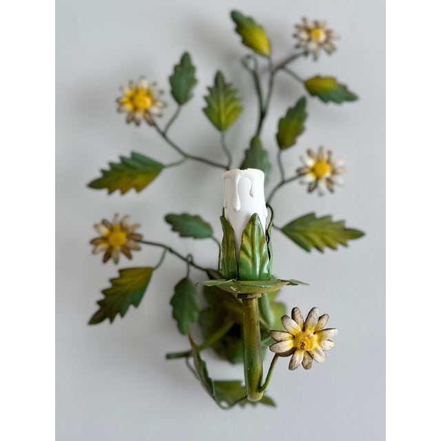 French Tole Painted Daisy Floral Wall Sconces, 1970, Set of 2 For Sale - Image 9 of 18