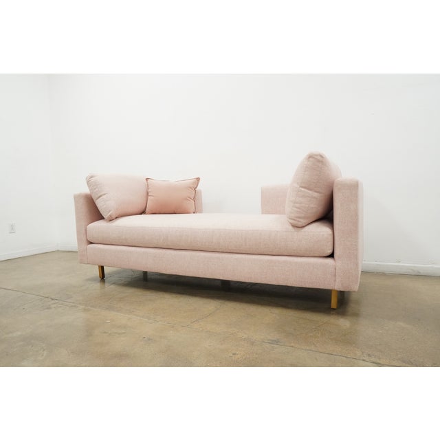 2020s Mitchell Gold Bob Williams Hunter Lounge For Sale - Image 5 of 17