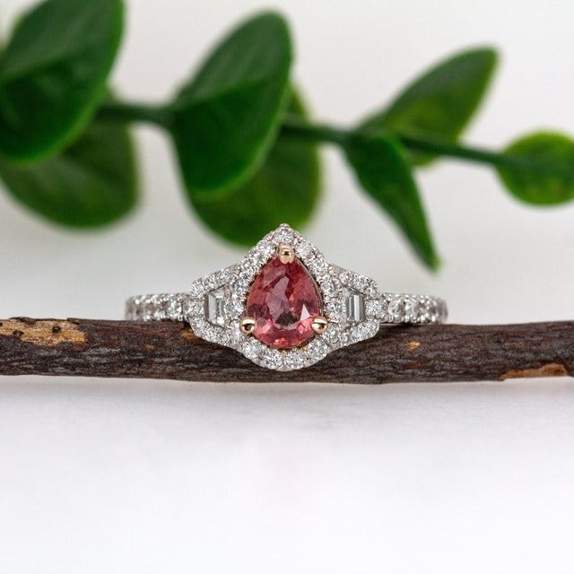 Modern 0.52cts Padparadscha Sapphire Ring W Natural Diamonds in 14k Gold | Pear 6x4.5mm, Size 6.75 For Sale - Image 3 of 7