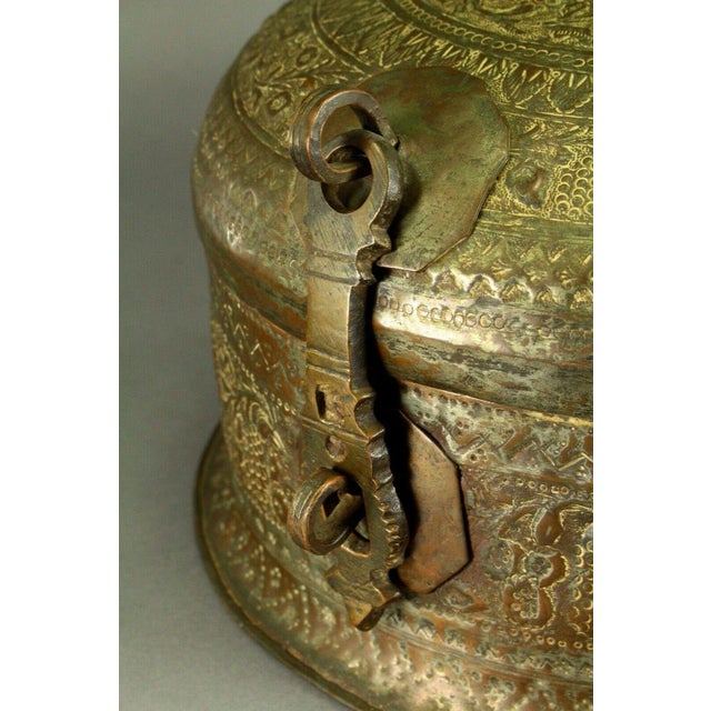 Indian 1800's India Repousse Copper Large Chapati Roti Box Container For Sale - Image 3 of 13