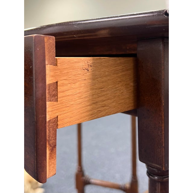 Brown Statton Private Collection Warfield Mahogany Gate Leg Side Tables - A Pair For Sale - Image 8 of 11