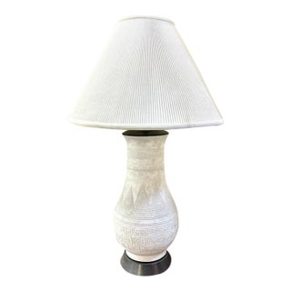 Mid Century Off White Incised Glazed Lamp For Sale