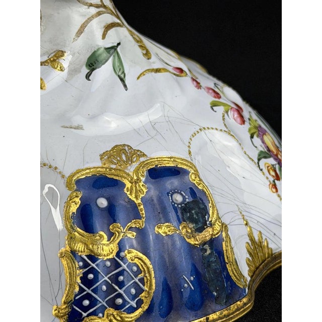 Enamel Candlestick attributed to South Staffordshire / Bilston, 1765-1775 For Sale - Image 4 of 13