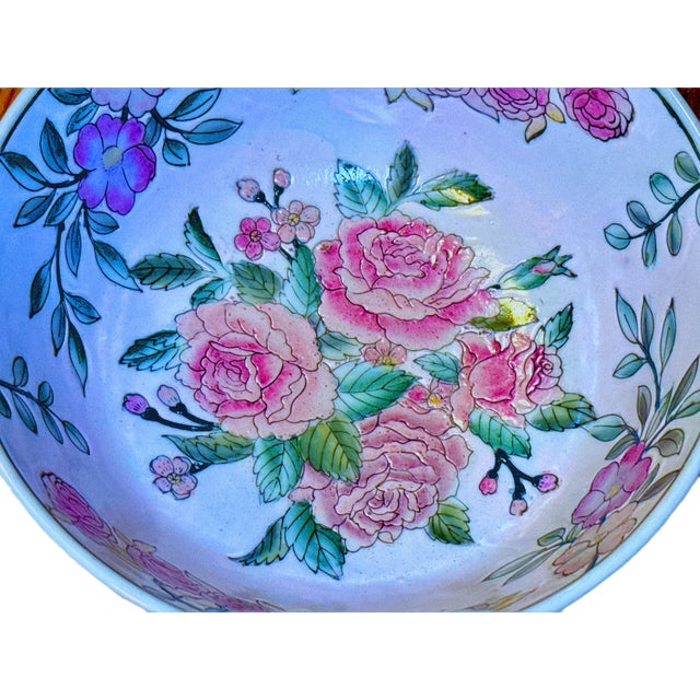 Hand‑Painted Chinoiserie Floral Bowl For Sale In New York - Image 6 of 8