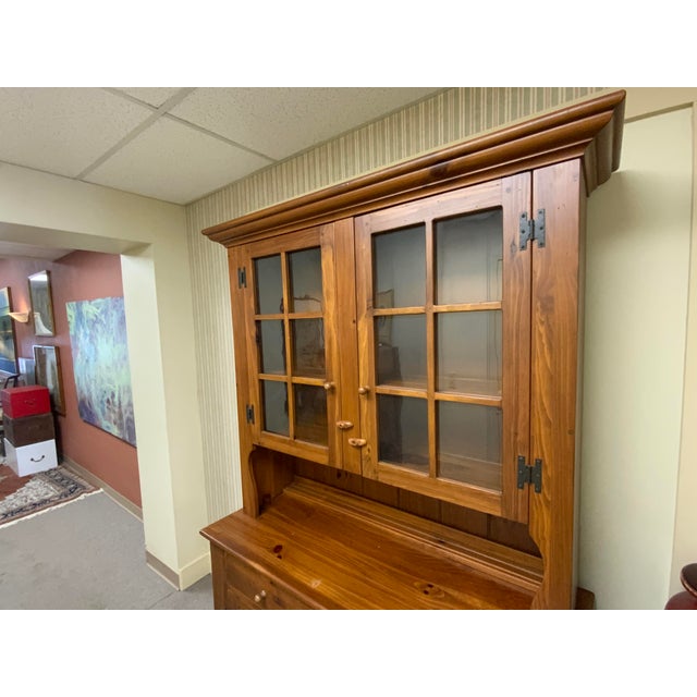 Ethan Allen Late 20th Century Ethan Allen Pine Cabinet For Sale - Image 4 of 14