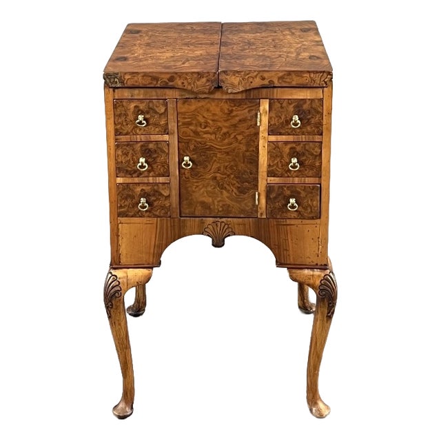 20th Century Queen Anne Desk in Walnut Burl Veneer For Sale