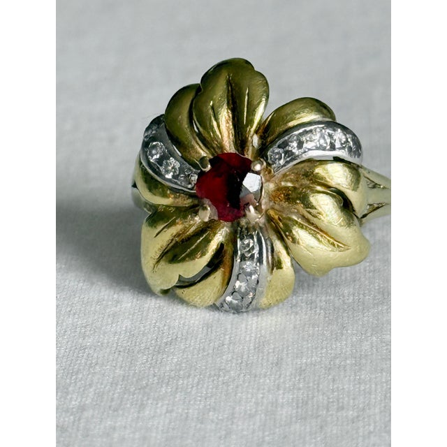 Vintage Mid-Century 18k Yellow Gold Garnet and Diamond Flower Cluster Ring, Size 7 For Sale - Image 4 of 12